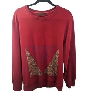 Louis Vuitton men's sweat shirt red with patt  V in the centre. Size XXL.